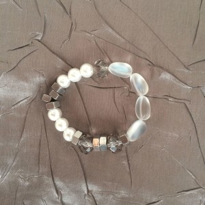 Smycken som förmedlar en känsla av karaktär och pondus, med ett uttryck av elegans och personlig prägel.